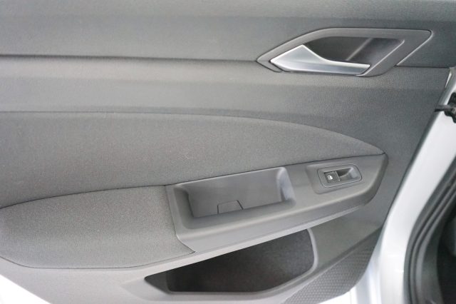 VOLKSWAGEN Golf 40