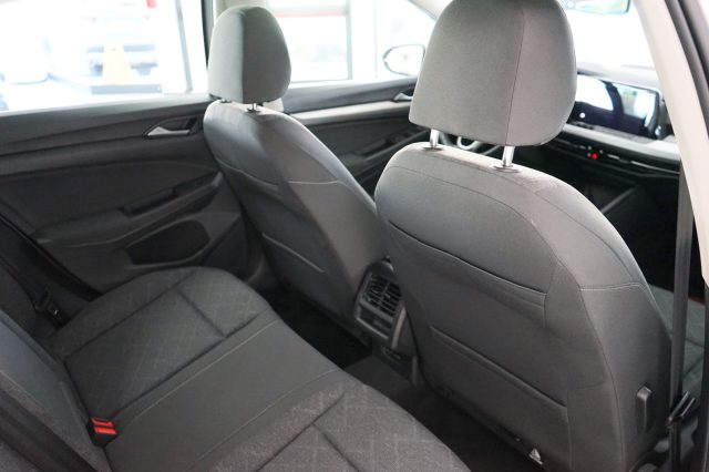VOLKSWAGEN Golf 43