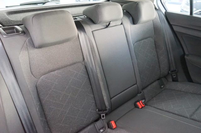 VOLKSWAGEN Golf 44