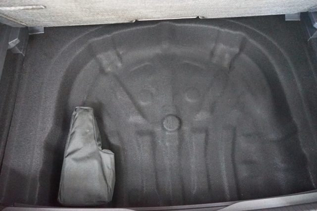 VOLKSWAGEN Golf 46