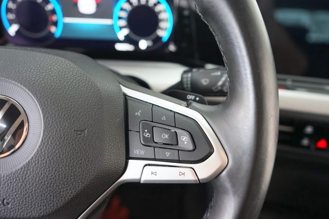 VOLKSWAGEN Golf 49