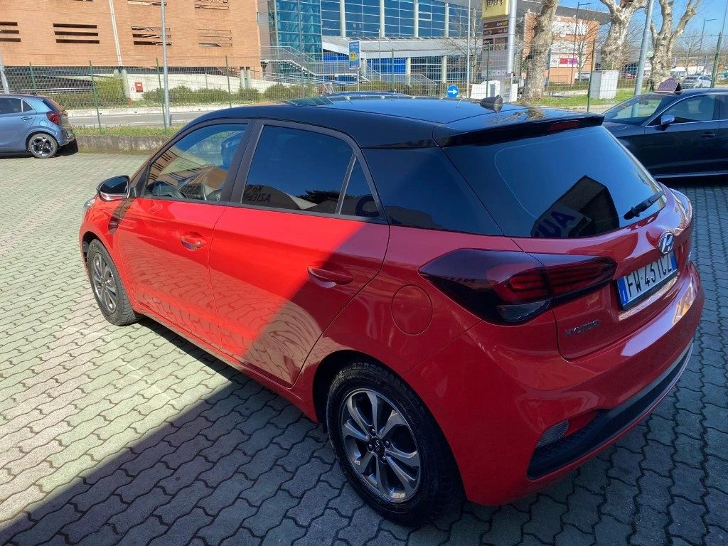 HYUNDAI i20 1.2 5 porte Connectline - 6