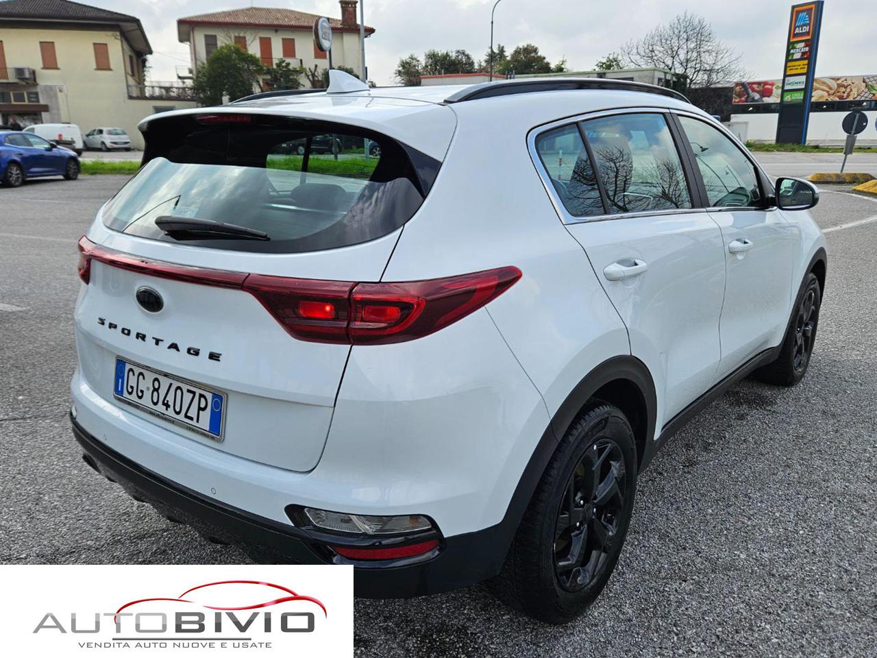 KIA Sportage 1.6 CRDI 136 CV 2WD Mild Hybrid Black Edition - 6