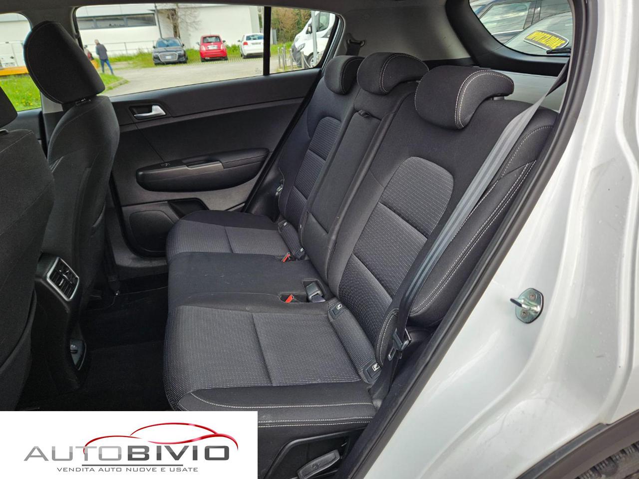 KIA Sportage 1.6 CRDI 136 CV 2WD Mild Hybrid Black Edition - 24