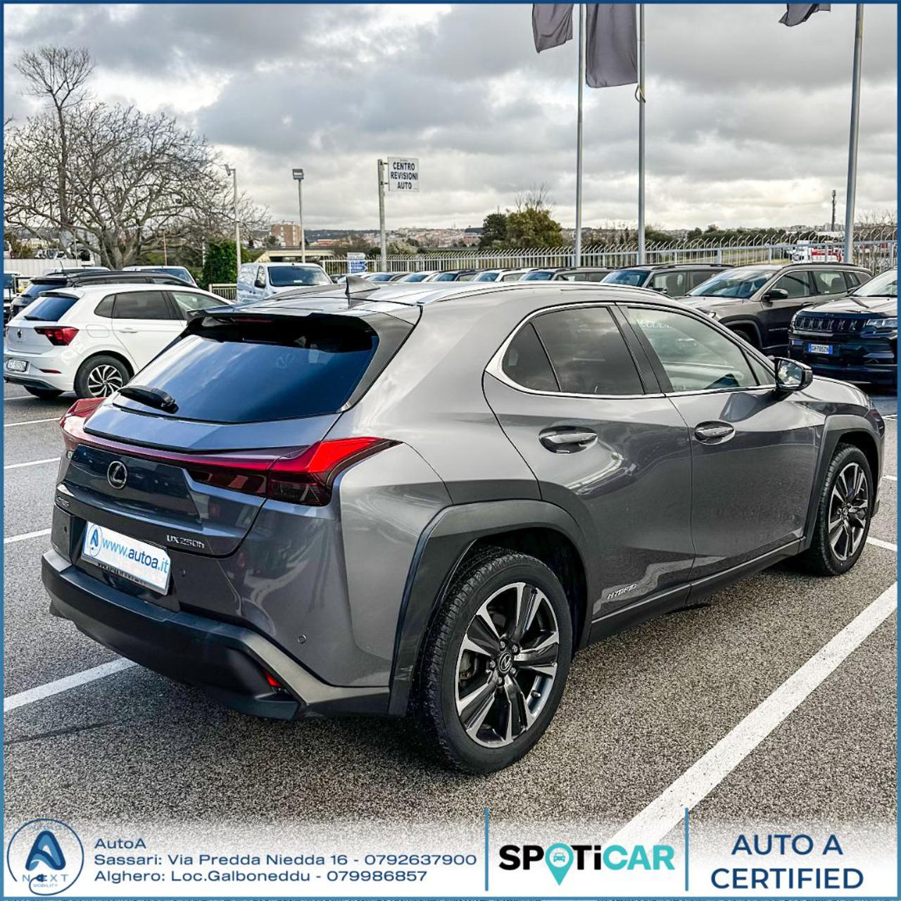 LEXUS UX 250h UX Hybrid 4WD - 5