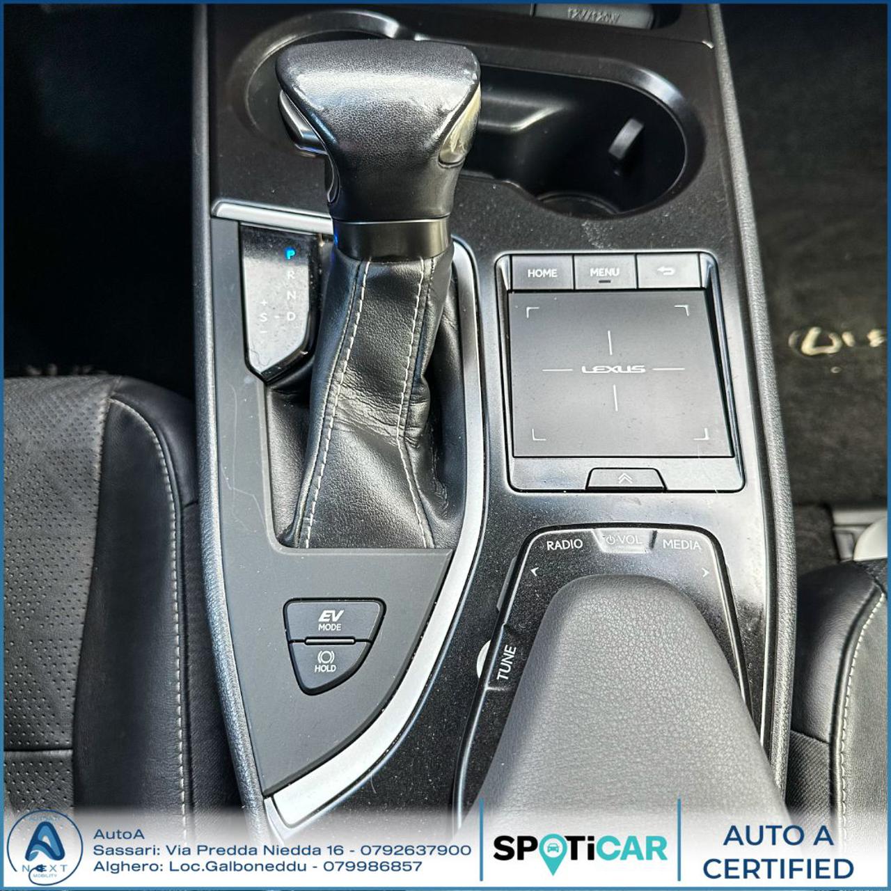 LEXUS UX 250h UX Hybrid 4WD - 24