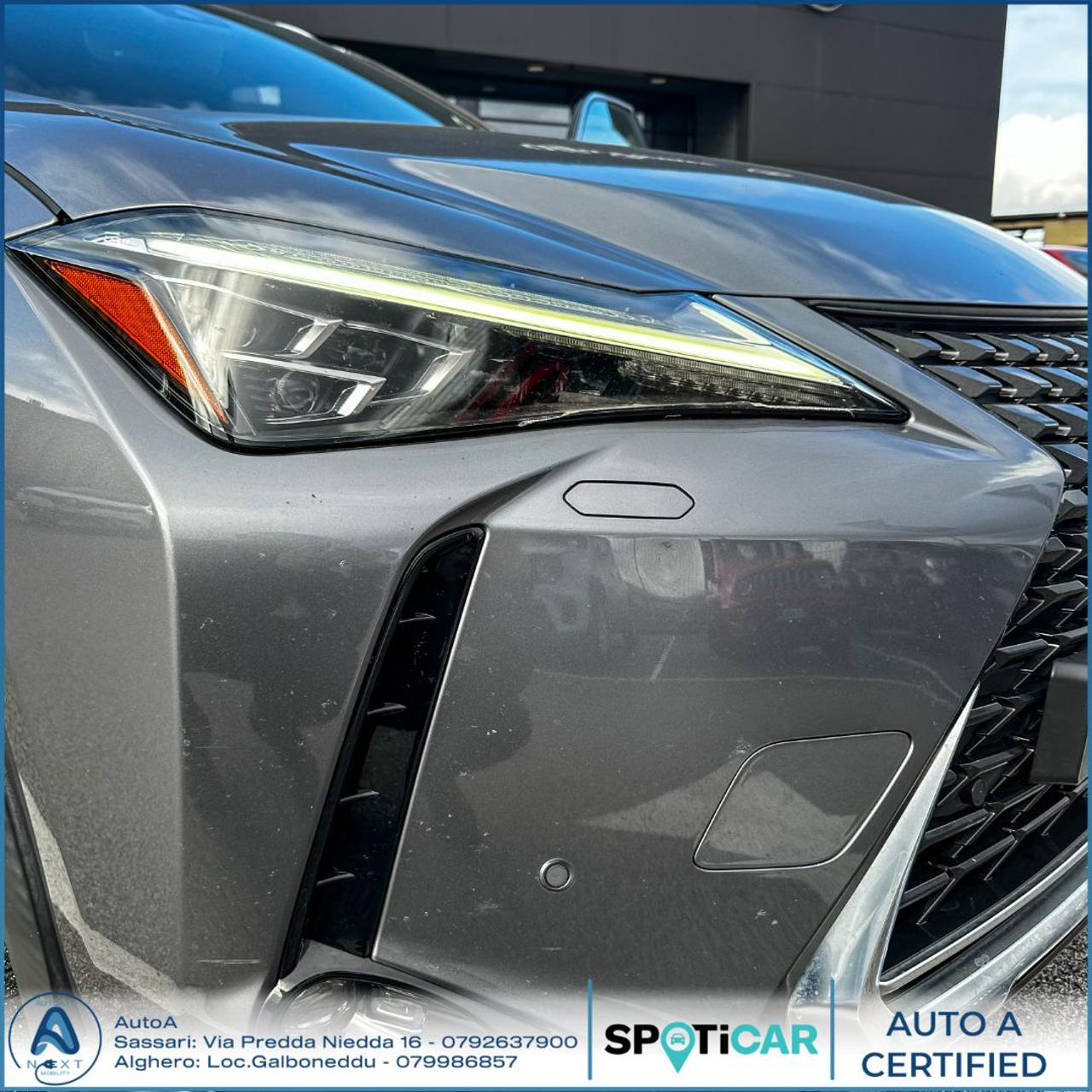 LEXUS UX 250h UX Hybrid 4WD - 29