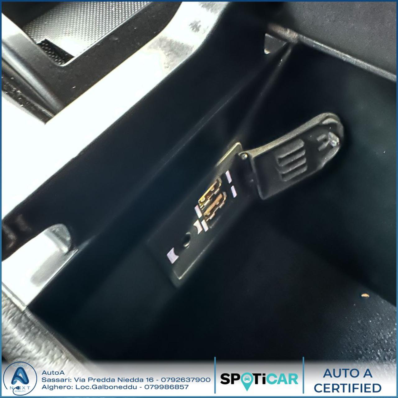 LEXUS UX 250h UX Hybrid 4WD - 26