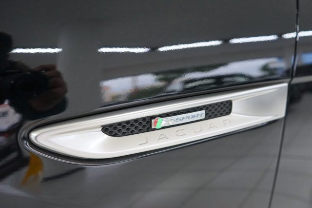 JAGUAR F-Pace 30