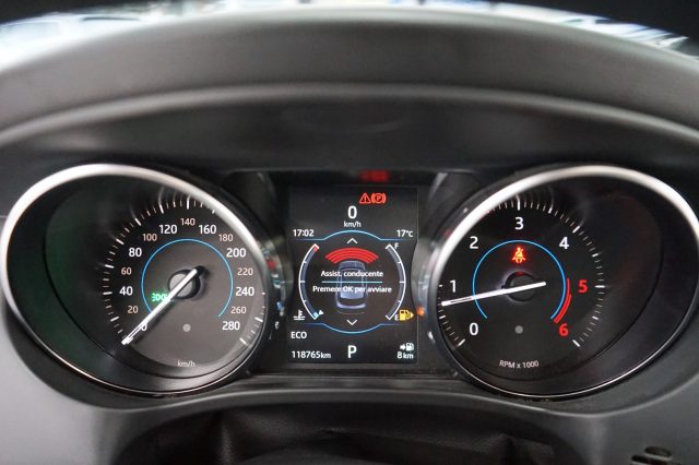 JAGUAR F-Pace 62