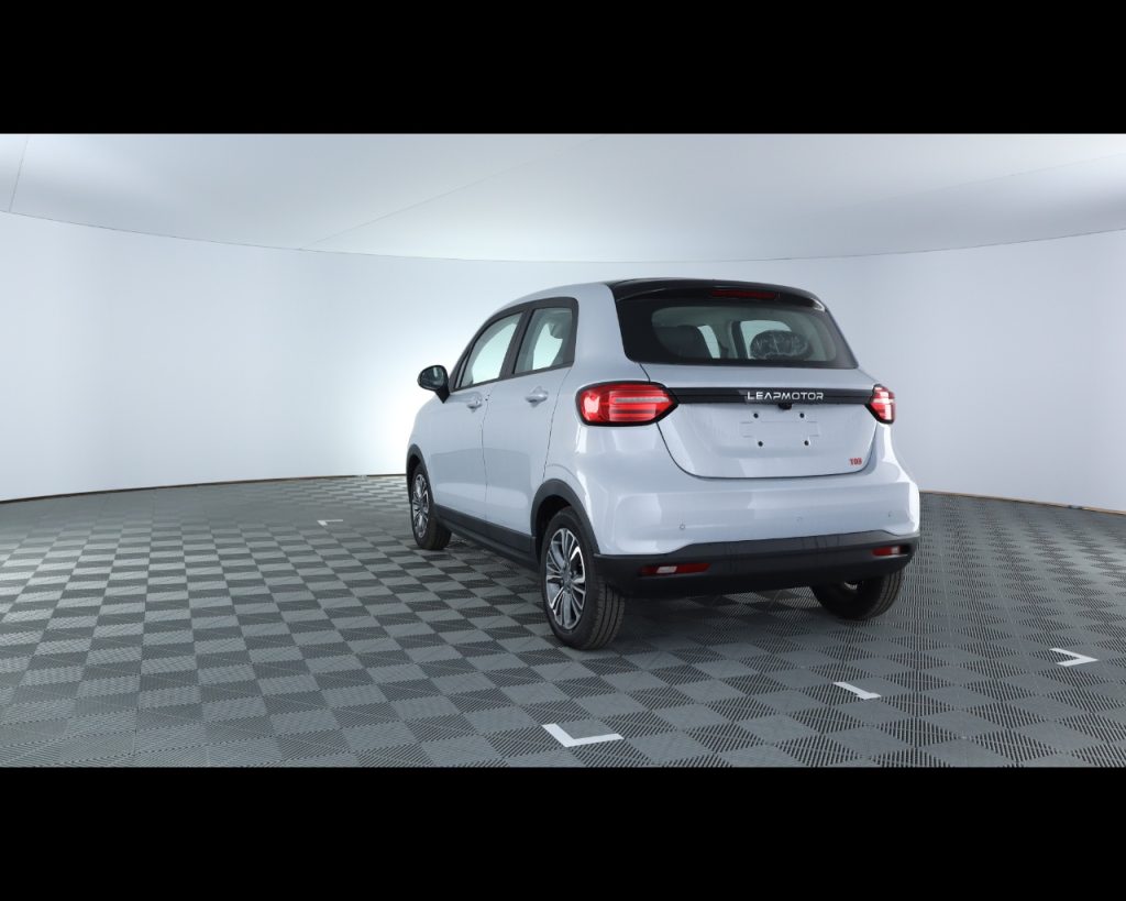 LEAPMOTOR T03 DESIGN - 13