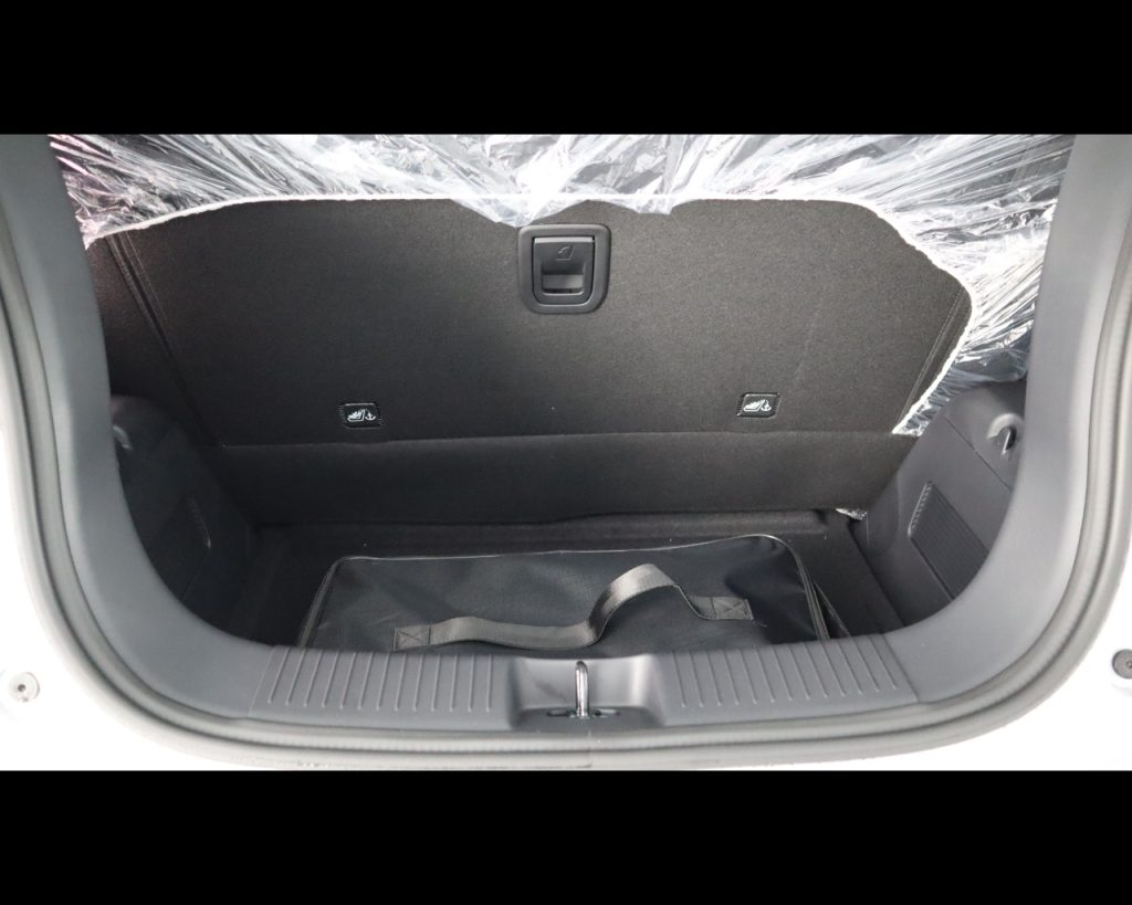 LEAPMOTOR T03 DESIGN - 20