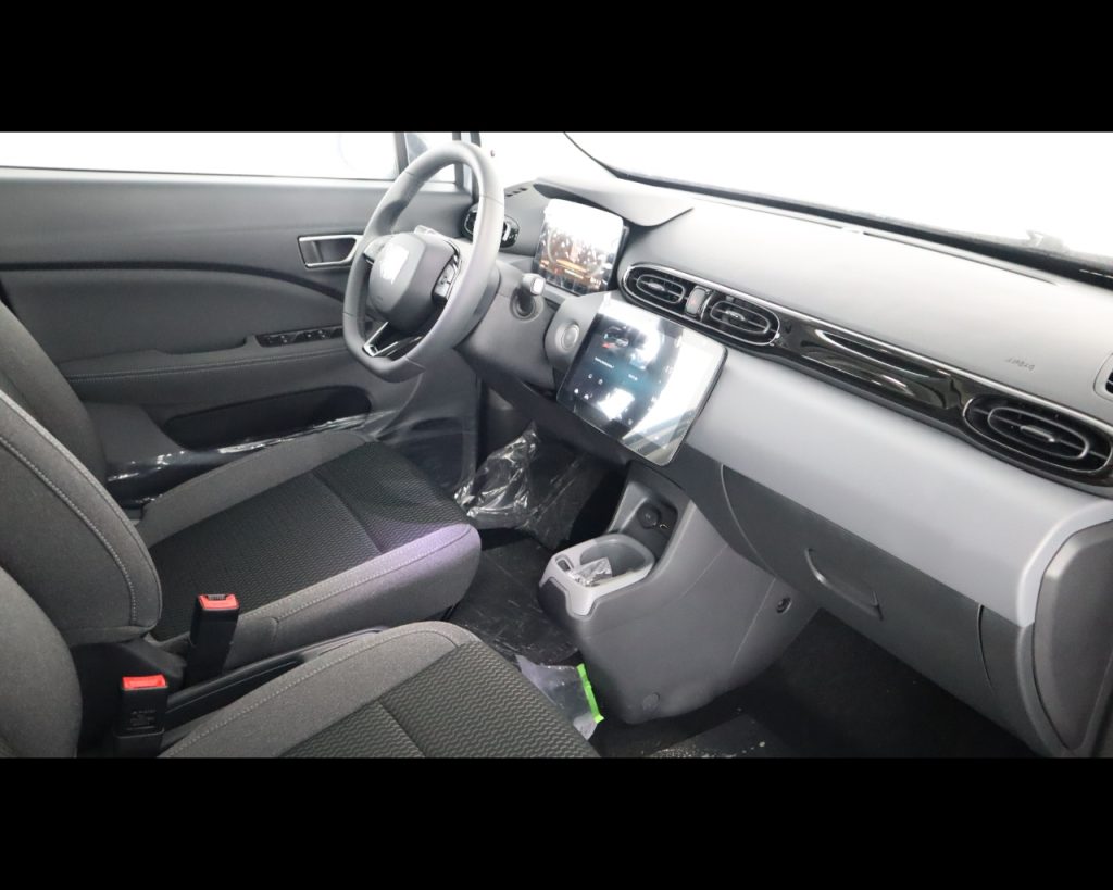 LEAPMOTOR T03 DESIGN - 21