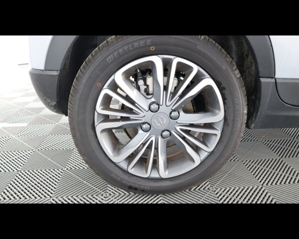 LEAPMOTOR T03 DESIGN - 23