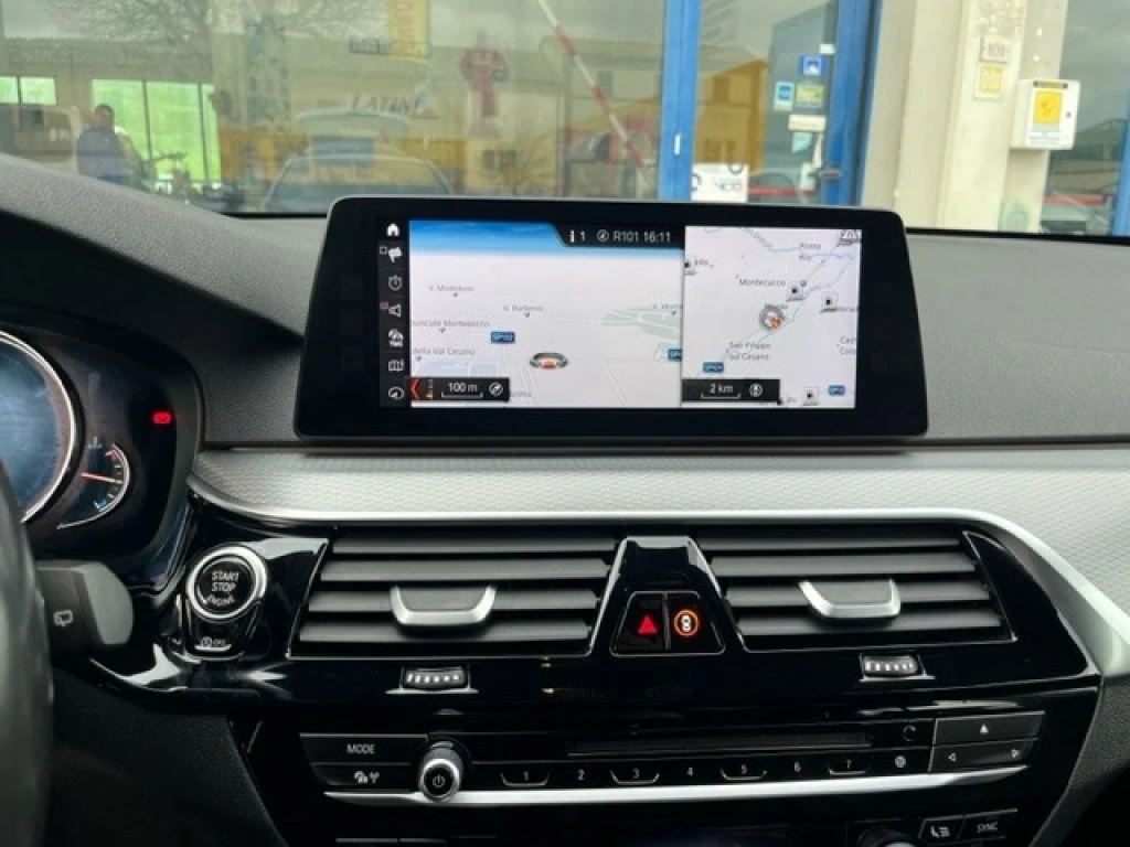 BMW 520 d aut. Touring Msport + GANCIO TRAINO - 11