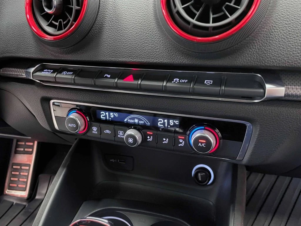 AUDI RS 3 SPORTBACK 2.5 TFSI QUATTRO S-TRONIC - 48