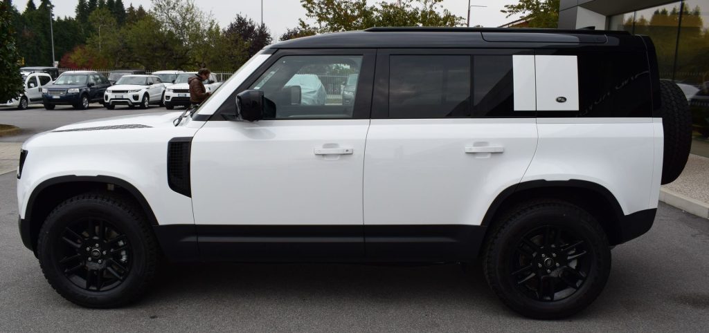 LAND ROVER Defender 110 3.0D I6 200 CV AWD Auto S AUTOCARRO N1 FISCALE - 5