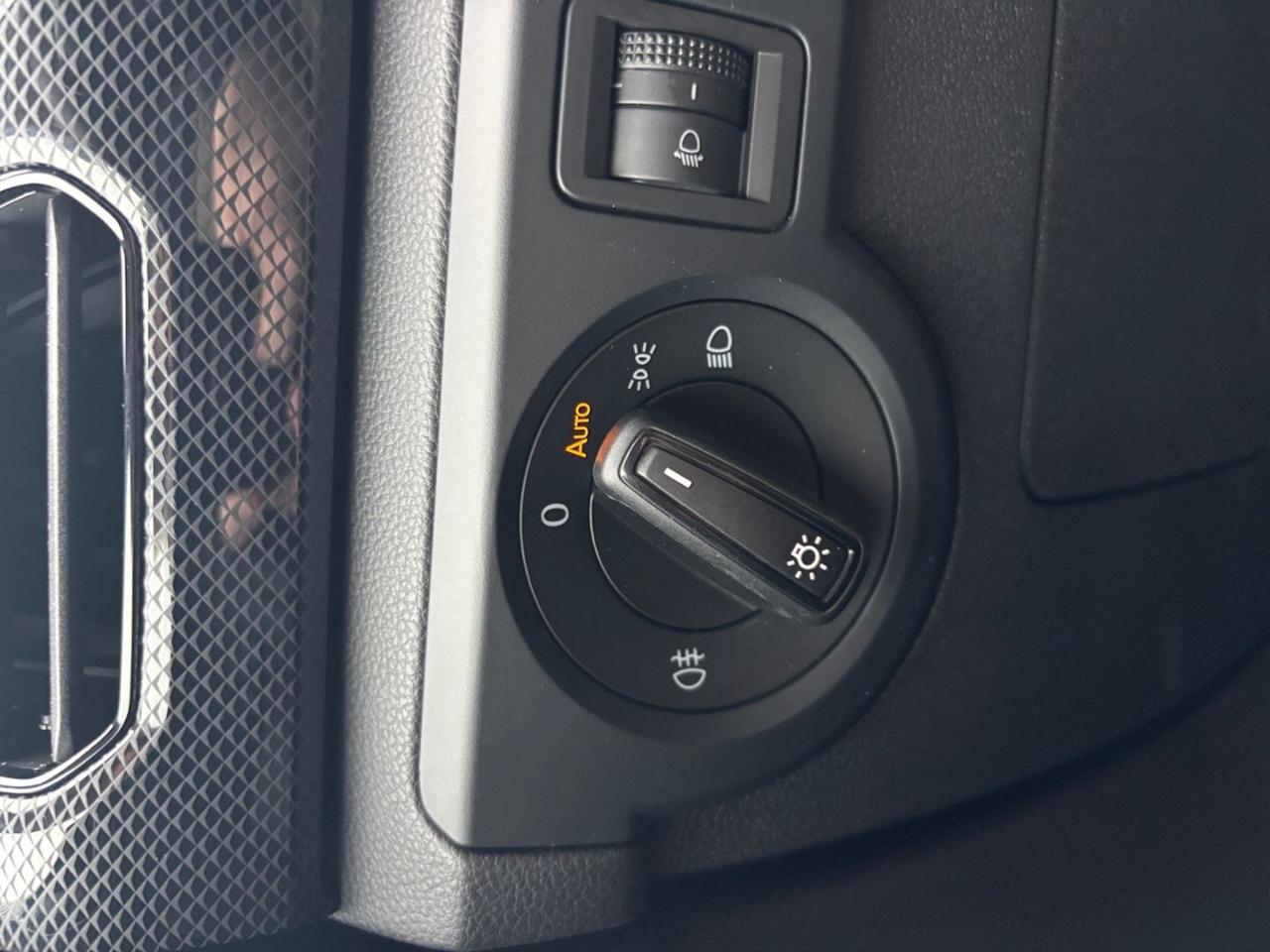 VOLKSWAGEN T-Cross 1.0 TSI Life - 11