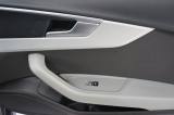 AUDI A4 36 thumb