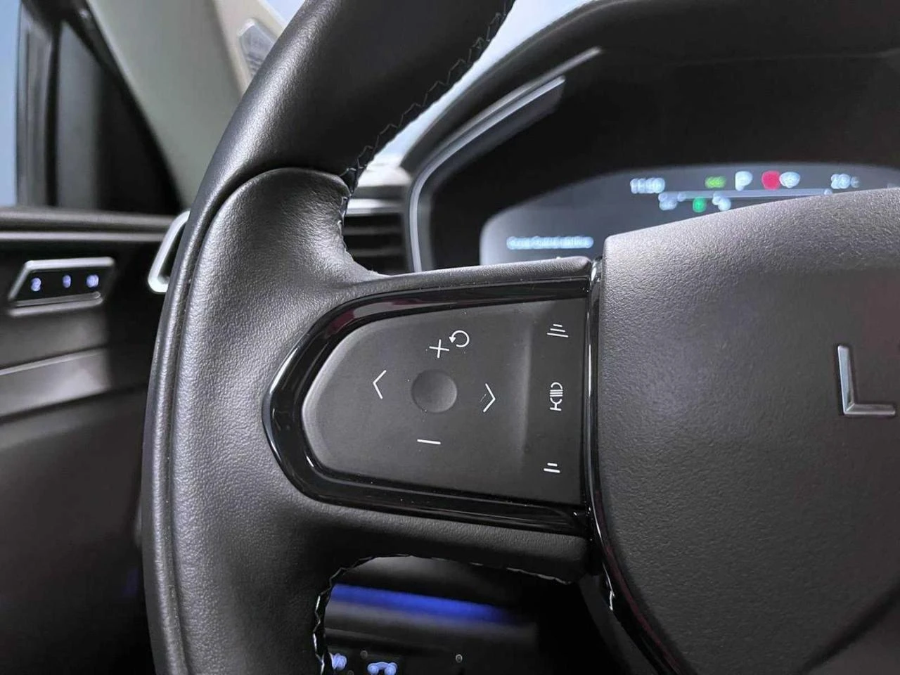 LYNK & CO 01 PHEV  CON.PROMO FIN - 29