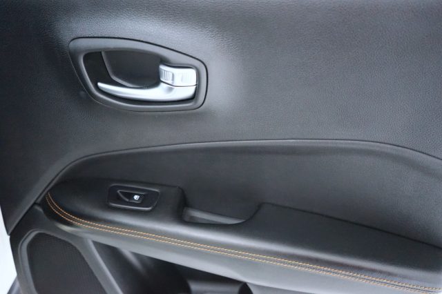 JEEP Compass 47