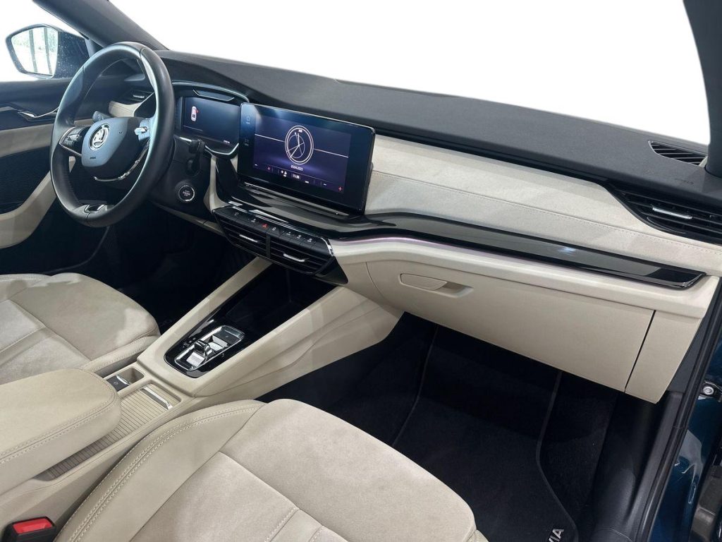 SKODA Octavia 1.5 e-TEC DSG Style - 9