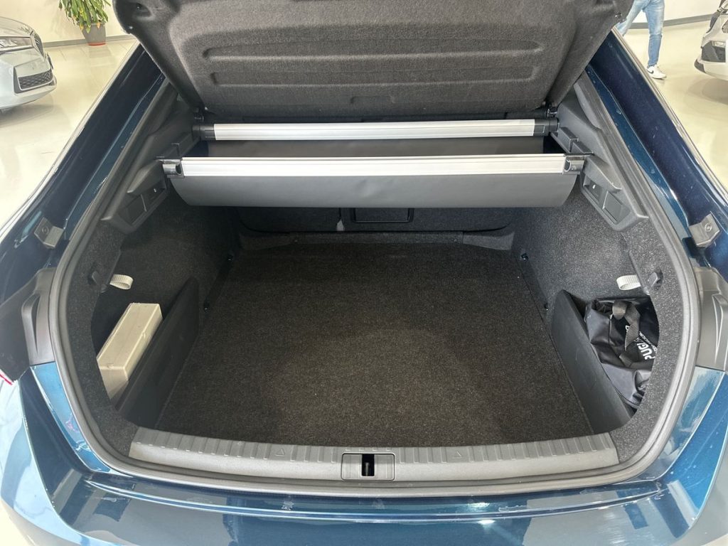 SKODA Octavia 1.5 e-TEC DSG Style - 12