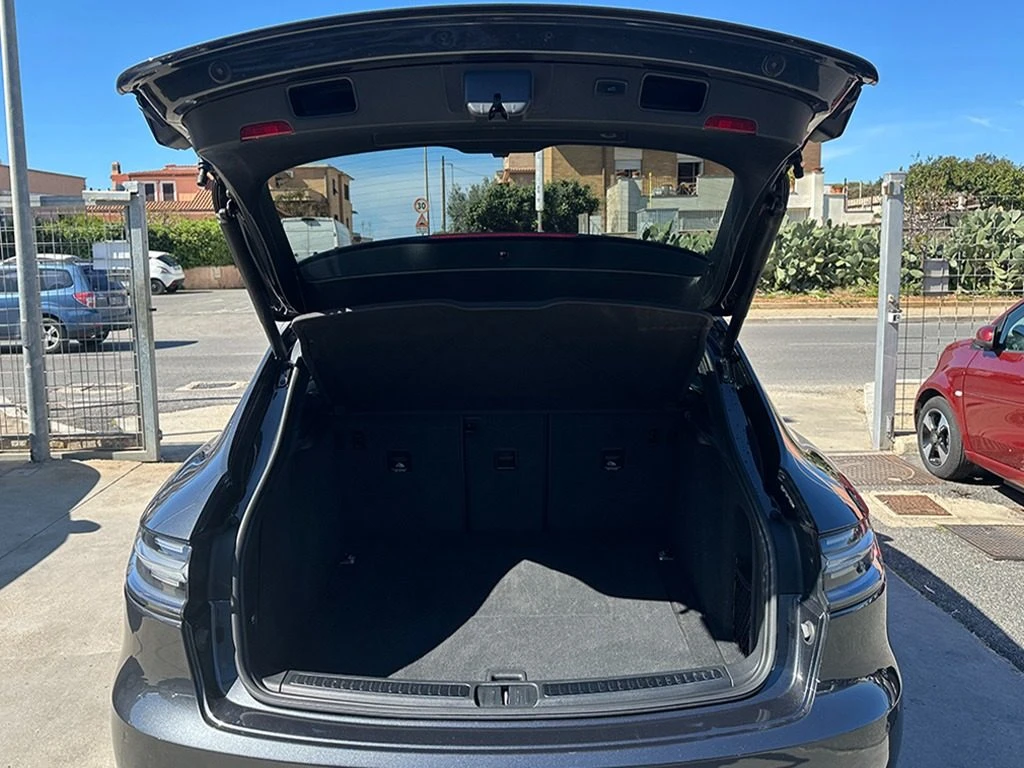 PORSCHE Macan 2.0 - 43