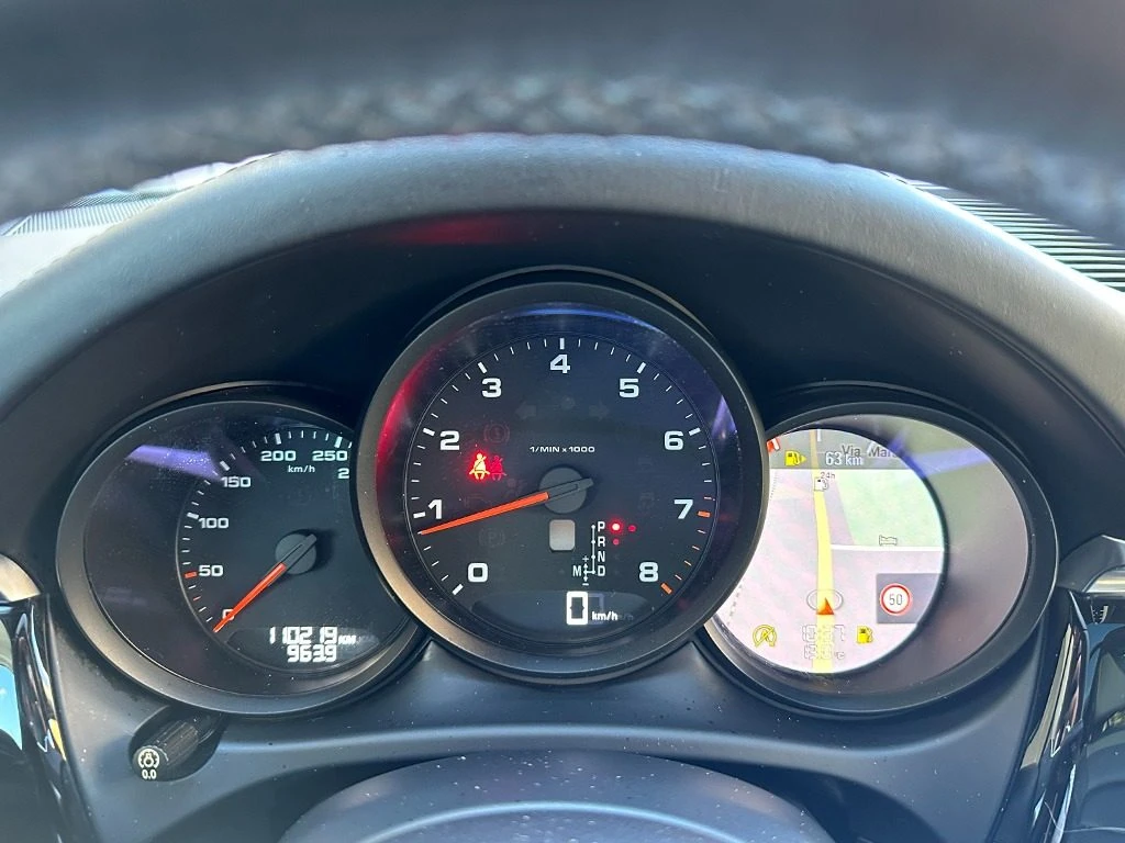 PORSCHE Macan 2.0 - 25