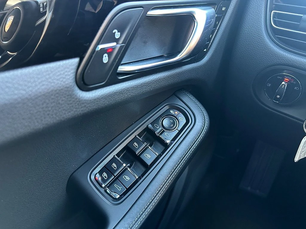 PORSCHE Macan 2.0 - 29
