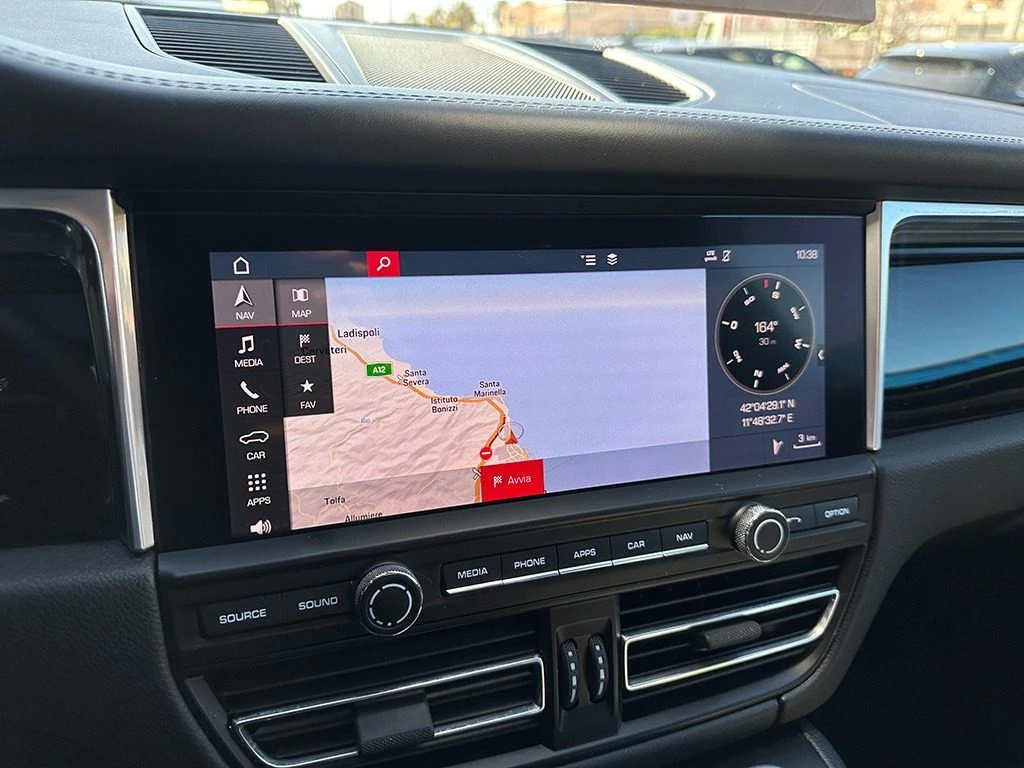 PORSCHE Macan 2.0 - 32