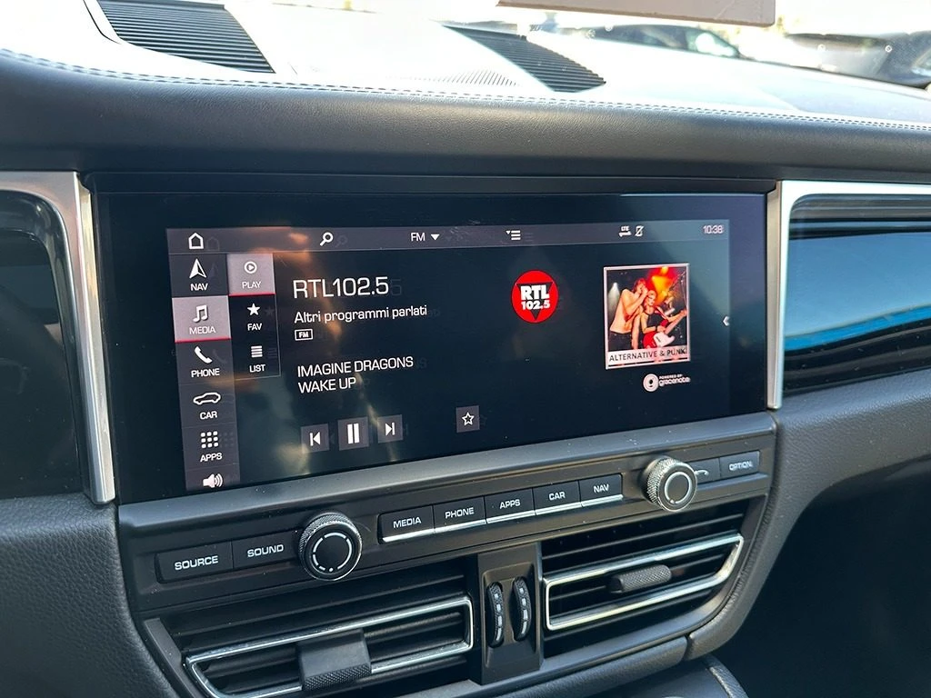 PORSCHE Macan 2.0 - 33