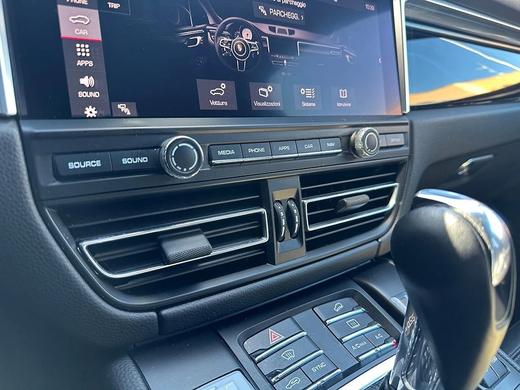 PORSCHE Macan 2.0 - 36