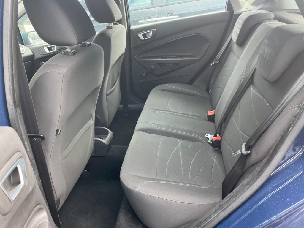 FORD Fiesta 1.5 TDCi 75CV 5 porte - 8