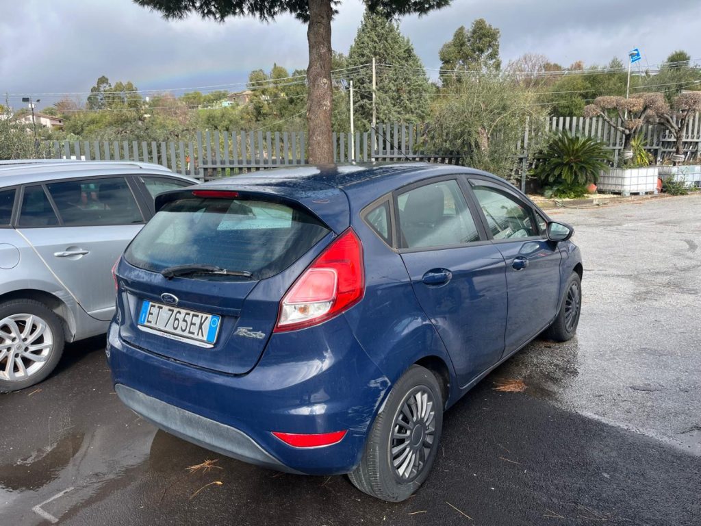 FORD Fiesta 1.5 TDCi 75CV 5 porte - 4