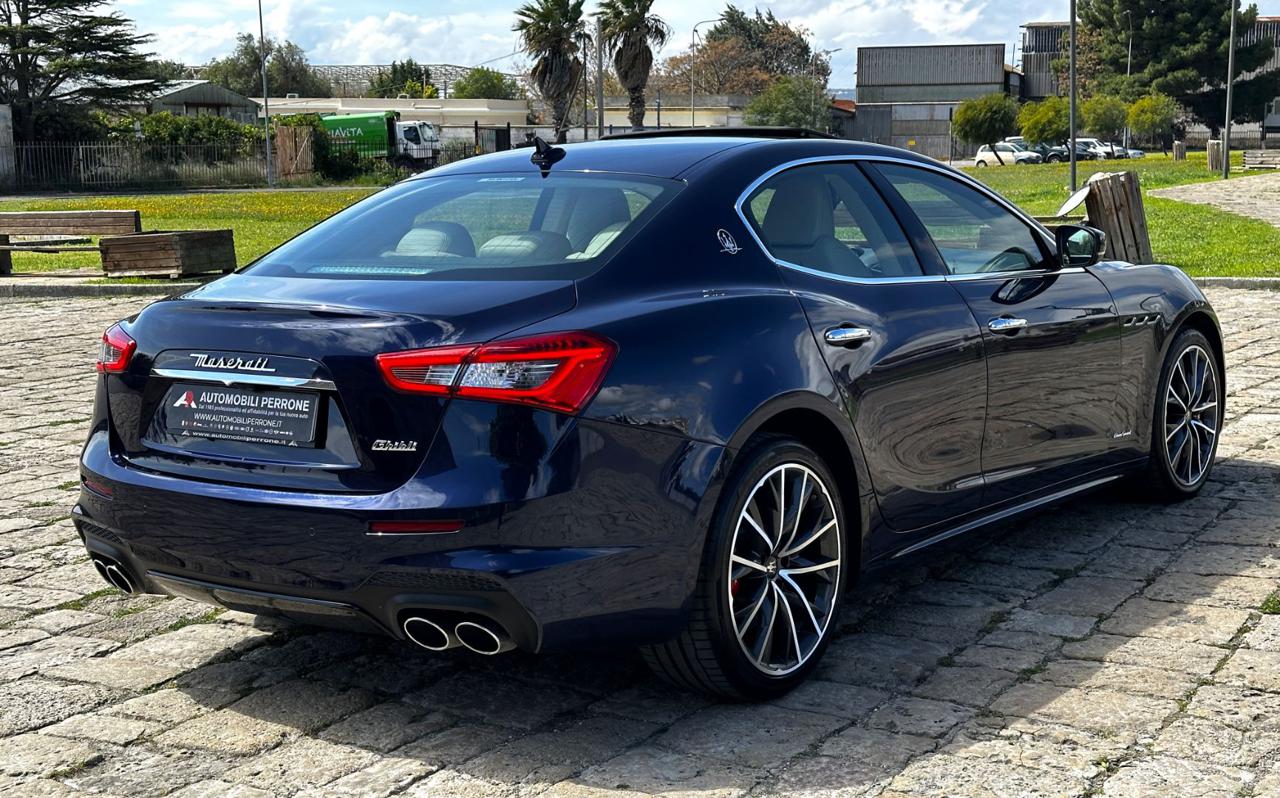 MASERATI Ghibli V6 Diesel 250cv GranSport (Tetto/APP/Navi/Led) - 16