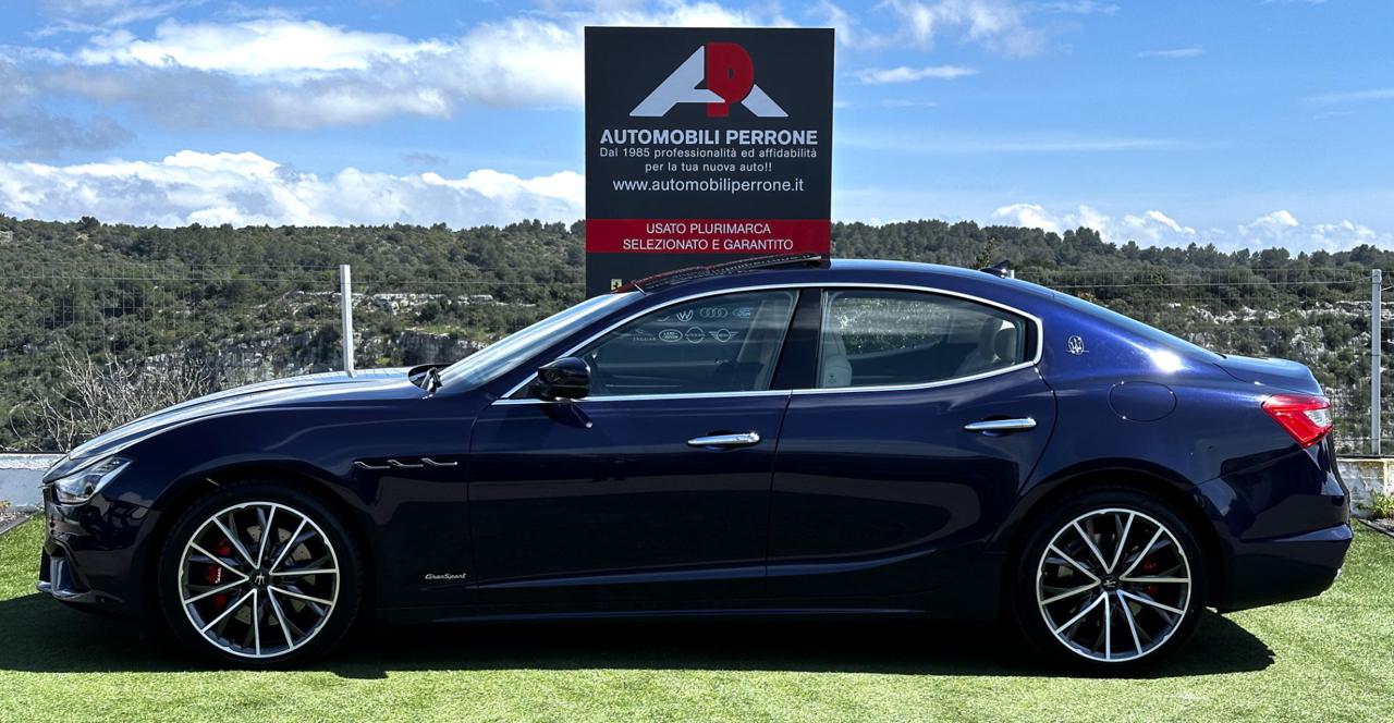 MASERATI Ghibli V6 Diesel 250cv GranSport (Tetto/APP/Navi/Led) - 19