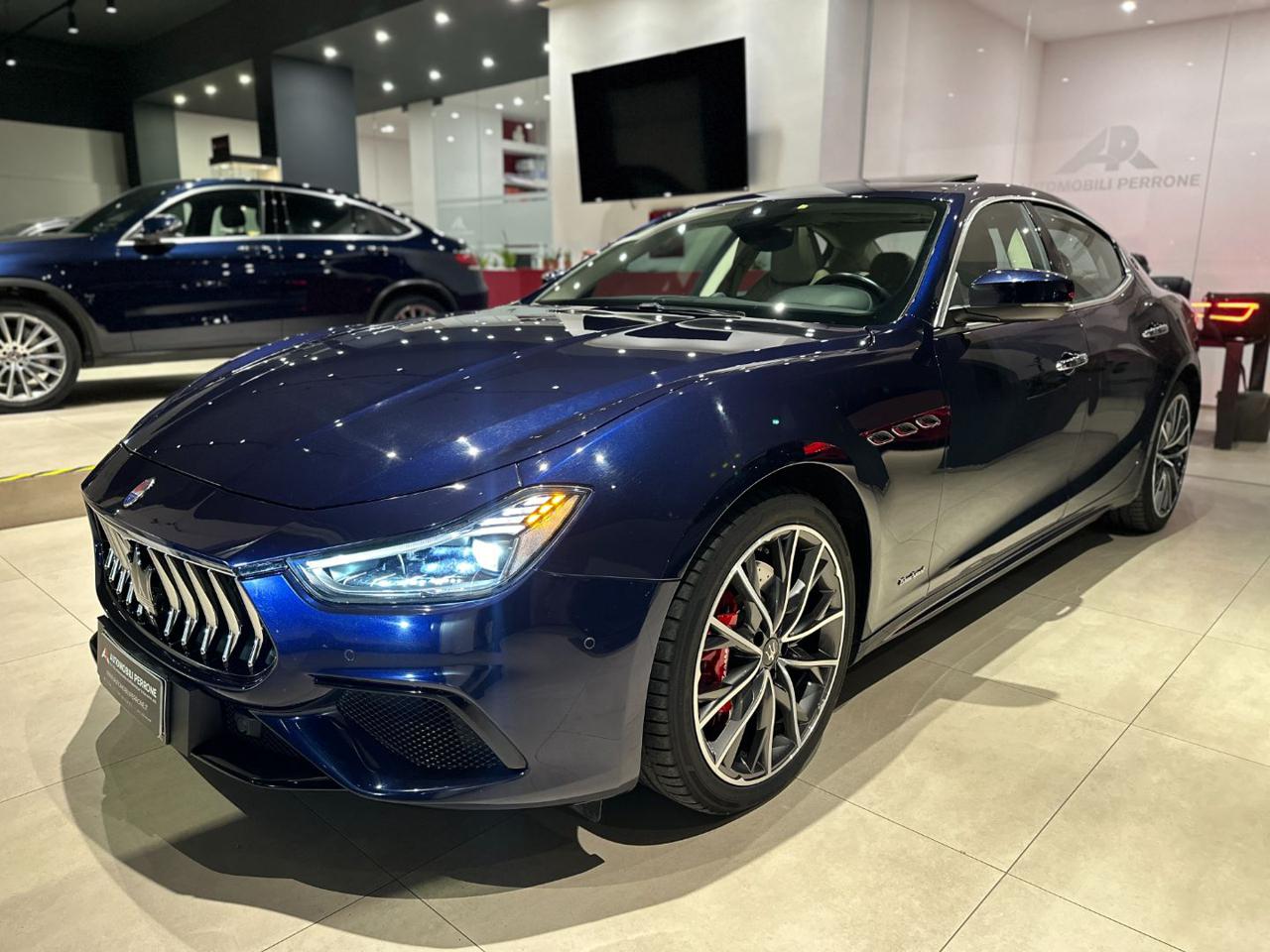 MASERATI Ghibli V6 Diesel 250cv GranSport (Tetto/APP/Navi/Led) - 4