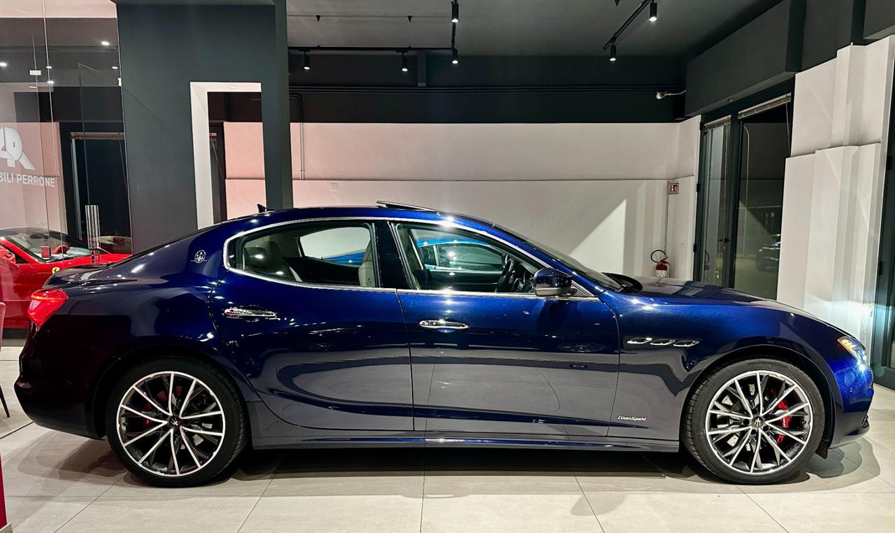 MASERATI Ghibli V6 Diesel 250cv GranSport (Tetto/APP/Navi/Led) - 15