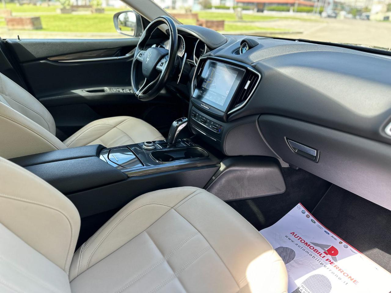 MASERATI Ghibli V6 Diesel 250cv GranSport (Tetto/APP/Navi/Led) - 11