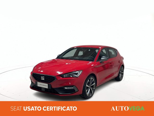 SEAT Leon Rosso pastello