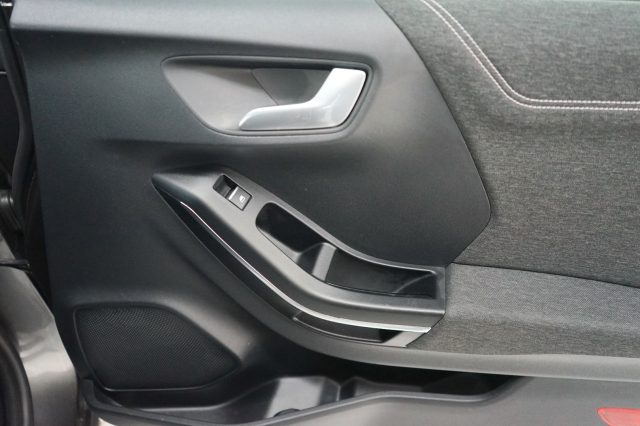 FORD Puma 38
