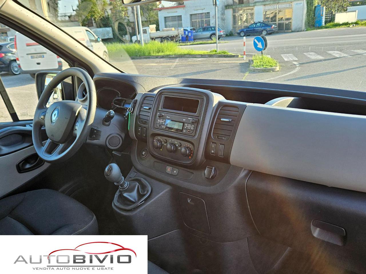 RENAULT Trafic T27 1.6 dCi 120CV S&S PL-TN Zen - 23