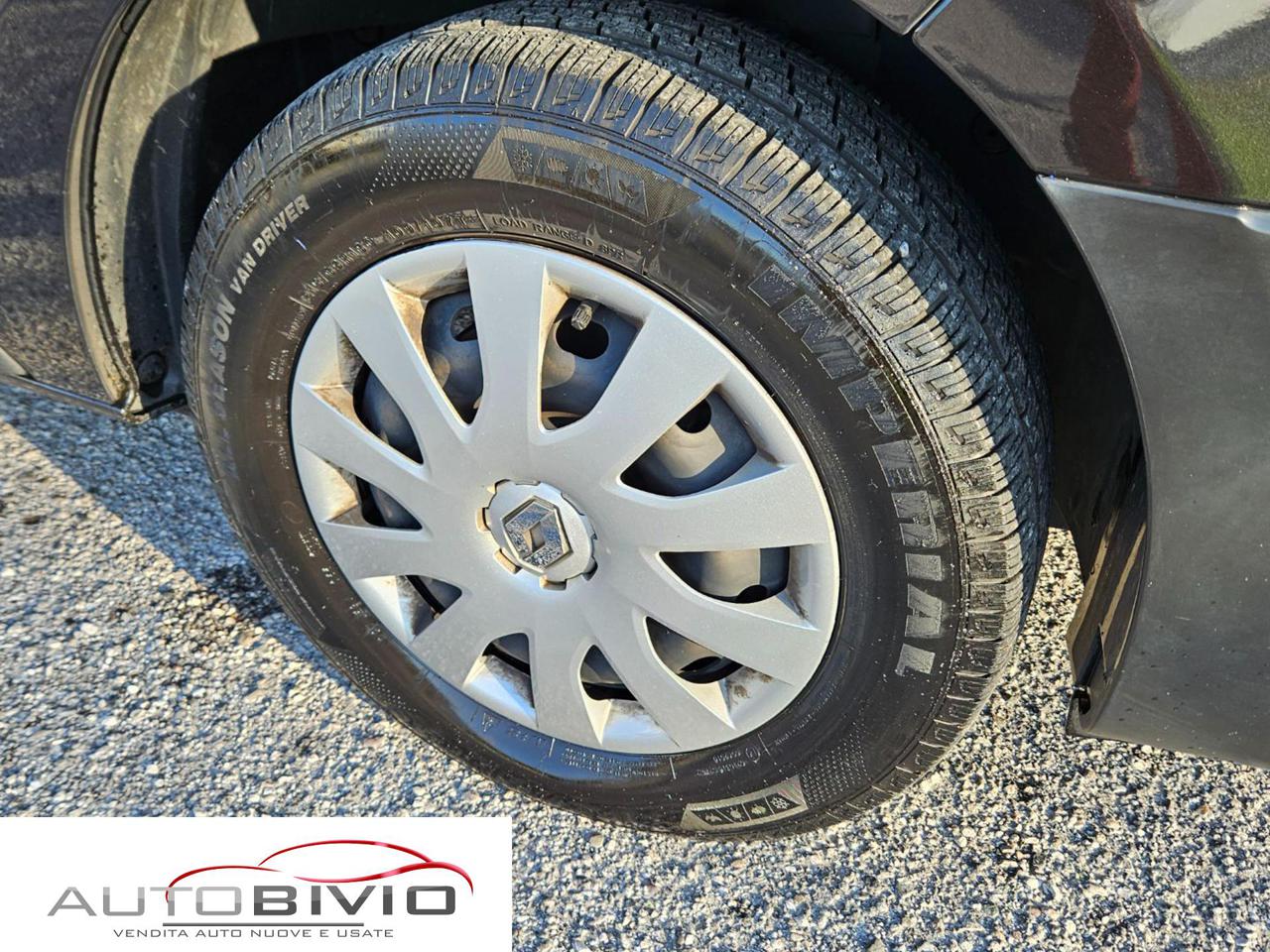 RENAULT Trafic T27 1.6 dCi 120CV S&S PL-TN Zen - 19