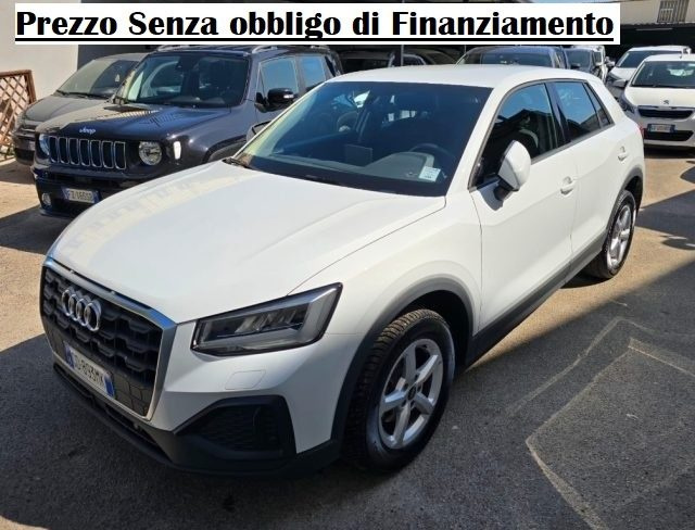 AUDI Q2 Bianco metallizzato