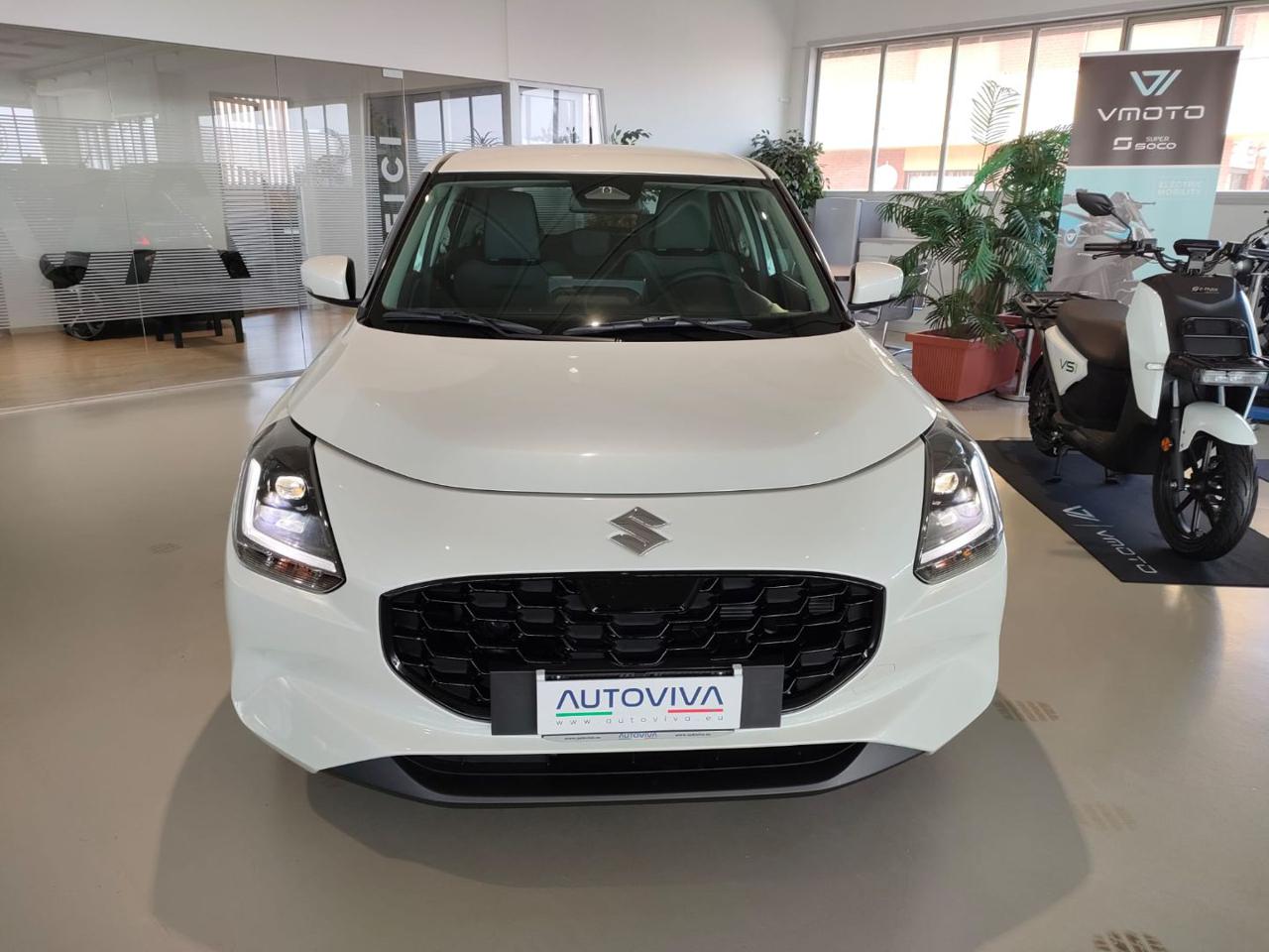 SUZUKI Swift 1.2 Hybrid CVT Top - 2