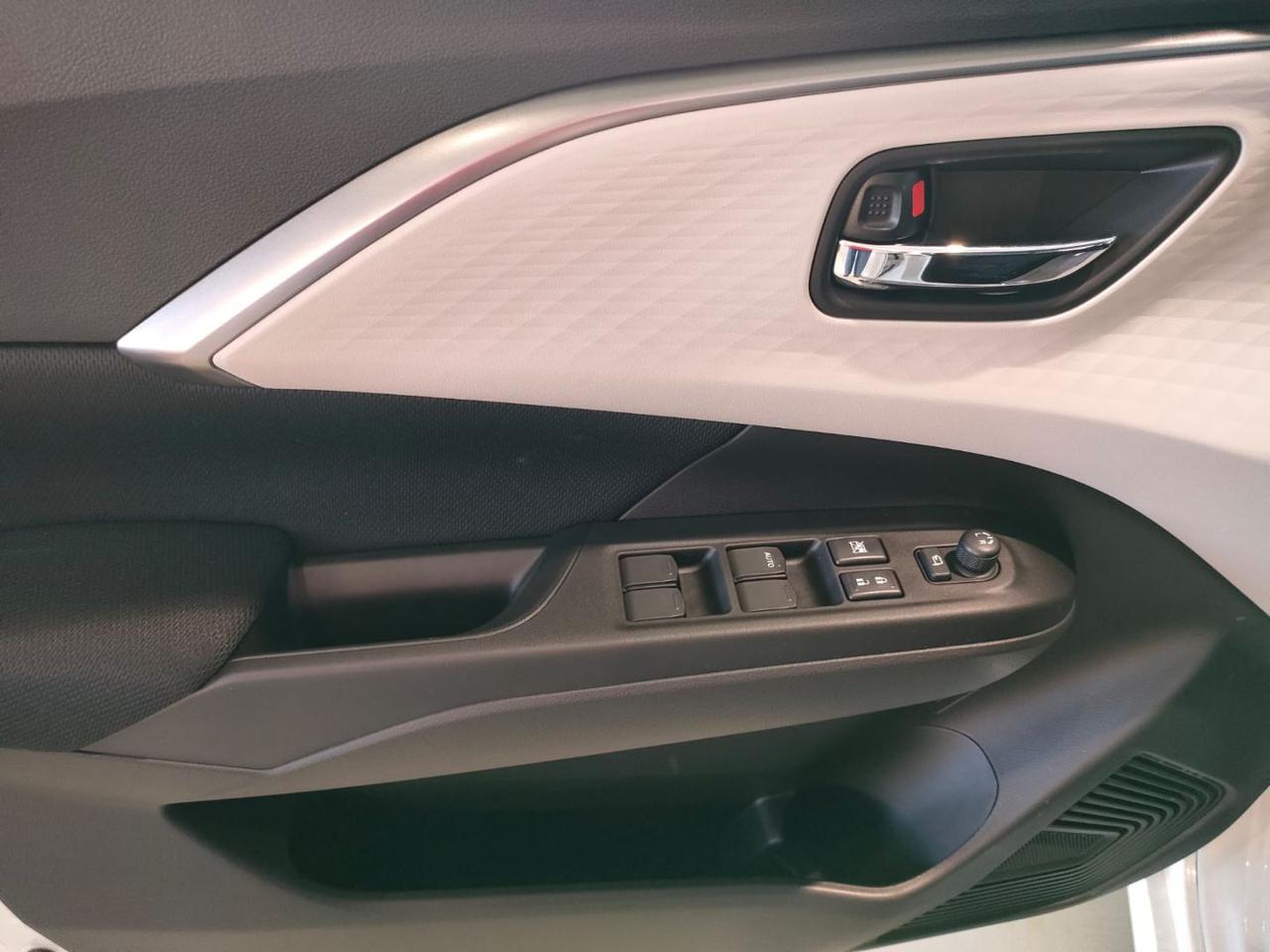 SUZUKI Swift 1.2 Hybrid CVT Top - 9