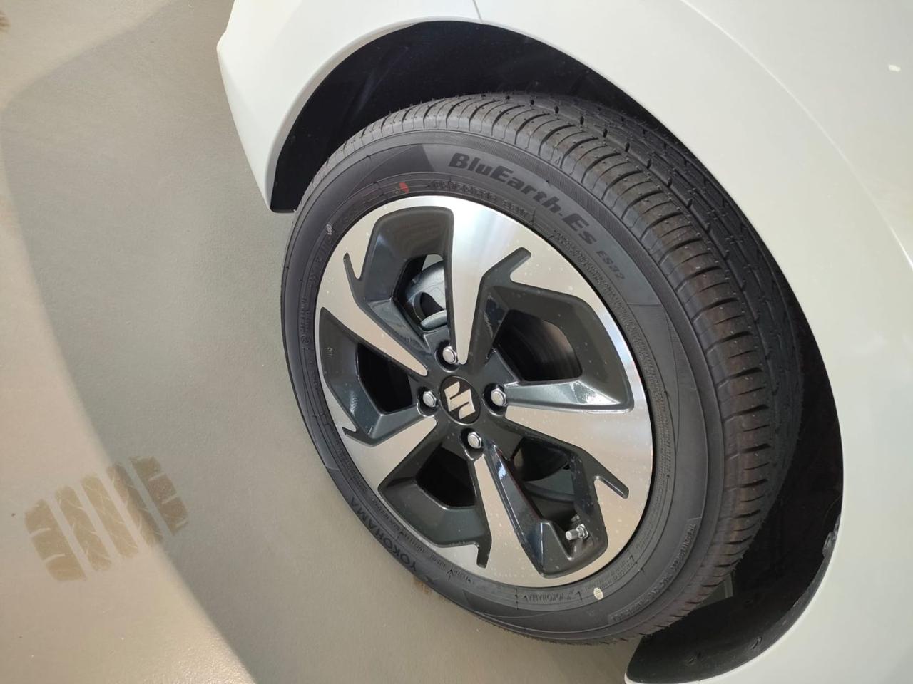 SUZUKI Swift 1.2 Hybrid CVT Top - 19