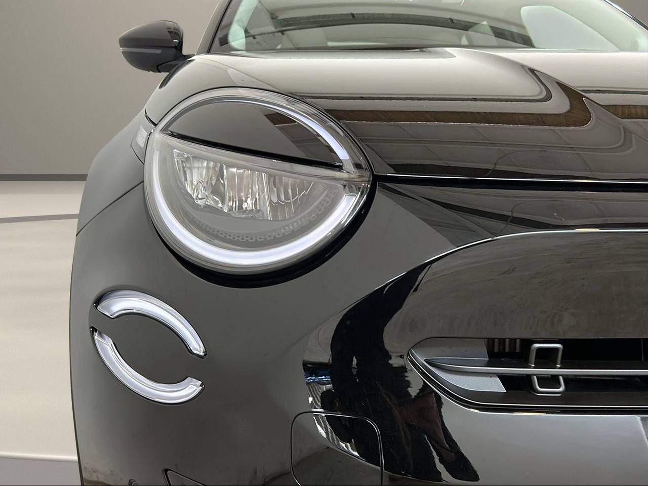 FIAT 600 Hybrid 145 CV DCT MHEV La Prima - 36