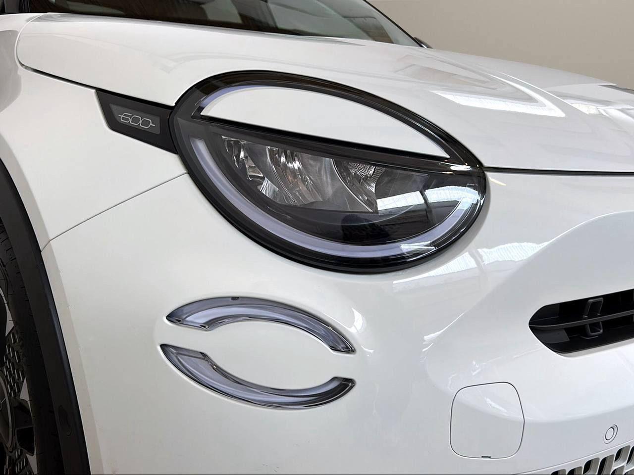 FIAT 600 Hybrid 145 CV DCT MHEV La Prima - 37